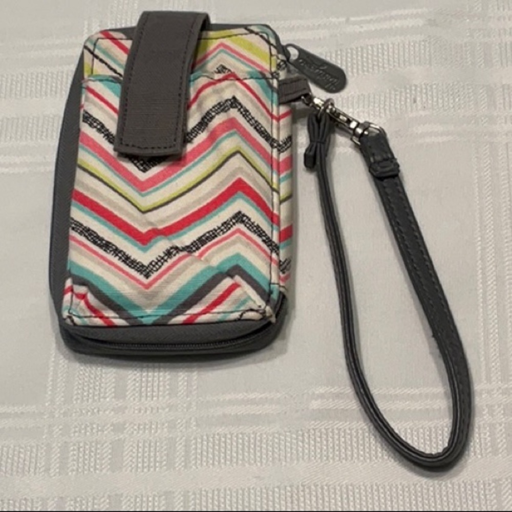 thirty-one Chevron Pattern Wristlet ID/Card Holder - Picture 2 of 5